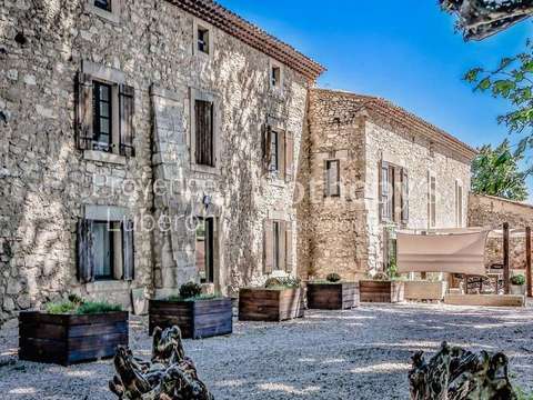 Vente maison 11 pièces Pernes-les-Fontaines 84