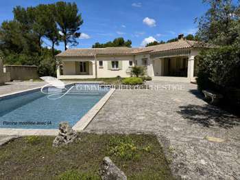 Maison 5 pièces 160 m² · à Pernes-les-Fontaines · 160 m² · 799 900 €