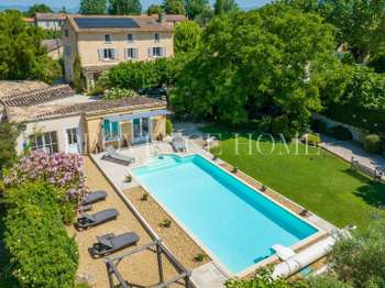 Maison 11 pièces 360 m² · à Pernes-les-Fontaines · 360 m² · 1 690 000 €
