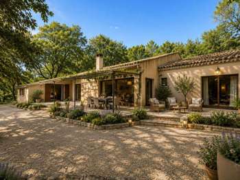 Maison 7 pièces 170 m² · à Pernes-les-Fontaines · 170 m² · 588 000 €