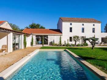 Maison 389 m² · à Pernes-les-Fontaines · 389 m² · 1 140 000 €