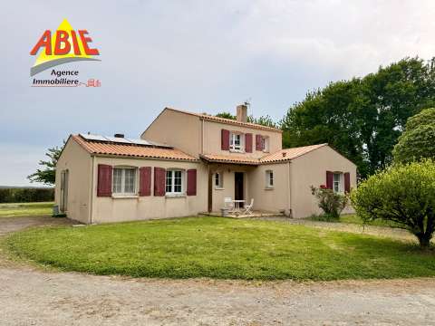 Vente maison 7 pièces Petosse 85