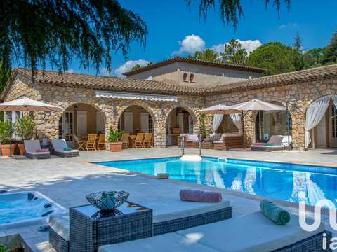 Vente maison 9 pièces