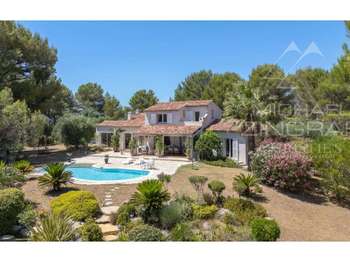 Maison 6 pièces 145 m² · à Peymeinade · 145 m² · 1 500 000 €