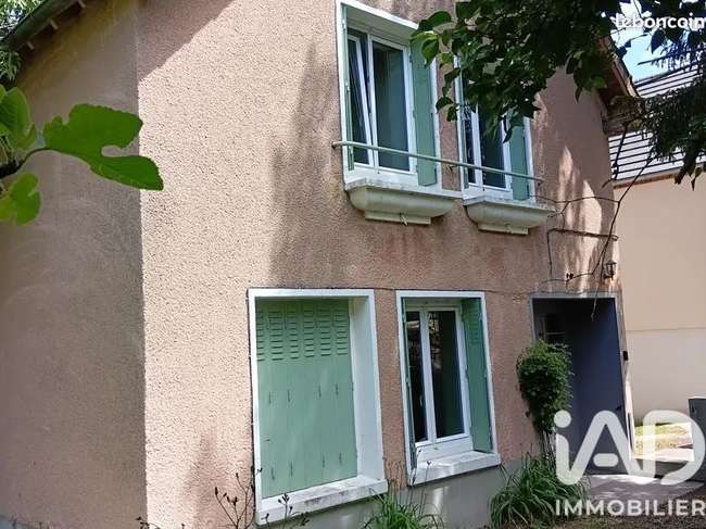 Maison 4 pièces 79 m² · à Plaimpied-Givaudins · 79 m² · 152 000 €
