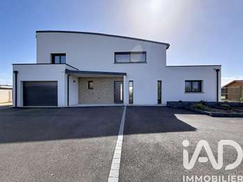 Maison 5 pièces 155 m² · à Planguenoual · 155 m² · 566 000 €