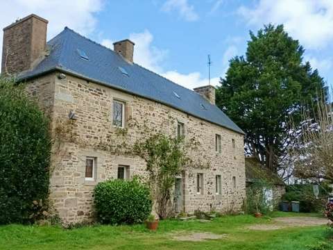 Vente maison 8 pièces Ploëzal 22