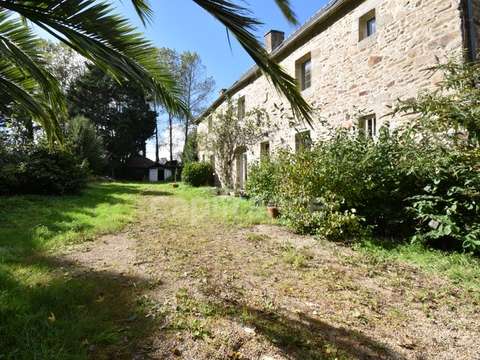 Vente maison 8 pièces Ploëzal 22