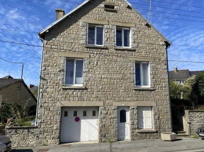 Maison 5 pièces 97 m² · à Plouguenast-Langast · 97 m² · 132 500 €