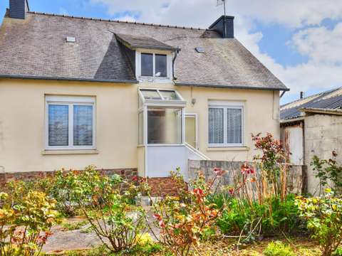 Vente maison 8 pièces Ploumagoar 22
