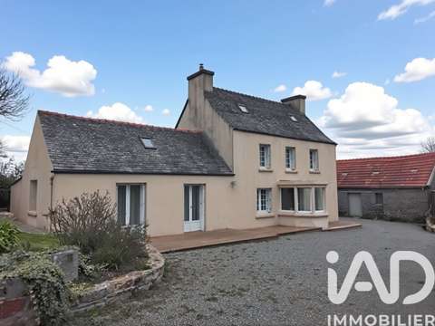 Vente maison 6 pièces Plounévez-Lochrist 29