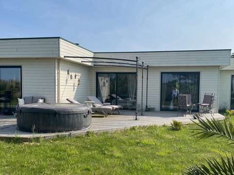 Vente maison 6 pièces Plounévez-Lochrist 29