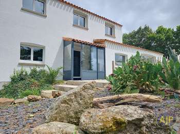 Vente maison 8 pièces Poiroux 85