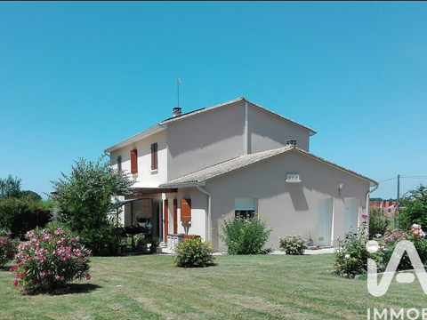Vente maison 9 pièces Polignac 17