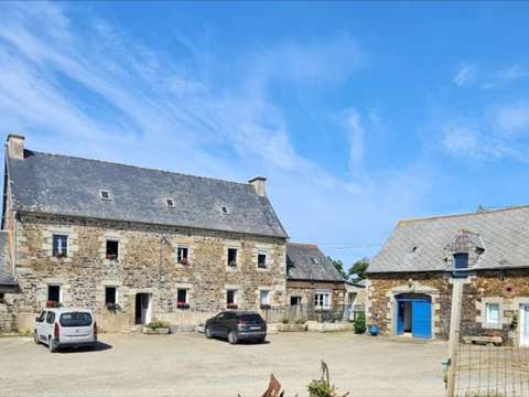 Vente maison 10 pièces Pommerit-Jaudy 22