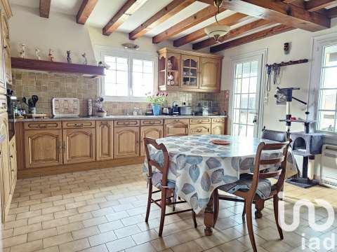 Vente maison 5 pièces Pons 17