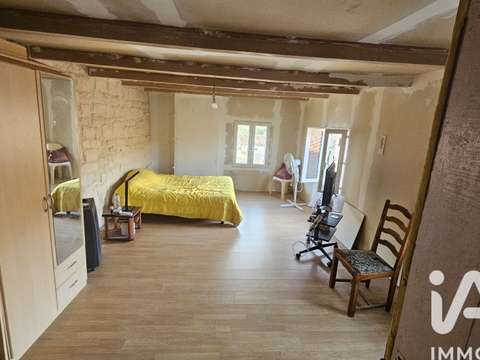 Vente maison 5 pièces Pons 17