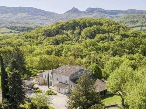 Vente maison 24 pièces Pont-de-Barret 26