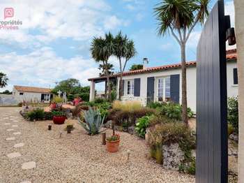 Vente maison 8 pièces Pont-l'Abbé-d'Arnoult 17