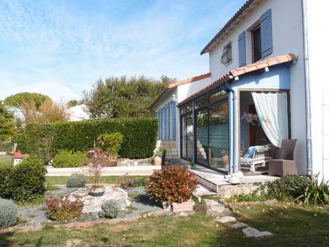 Vente maison 7 pièces Port-des-Barques 17