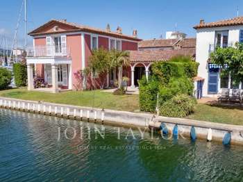 Vente maison 6 pièces Port-grimaud 83