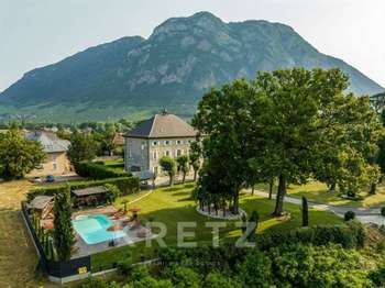 Vente maison 16 pièces Porte-de-Savoie 73