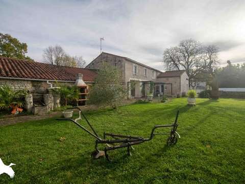 Vente maison 8 pièces Pouillé 85