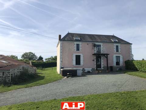 Vente maison 8 pièces Pouzauges 85
