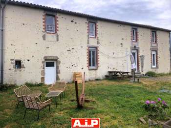 Vente maison 5 pièces Pouzauges 85