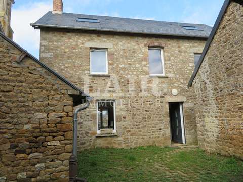 Vente maison 5 pièces Pre-en-Pail 53
