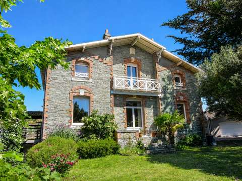 Vente maison 8 pièces Préfailles 44