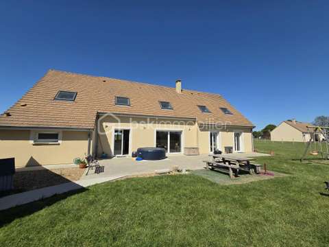 Vente maison 8 pièces Pruillé-l'Éguillé 72