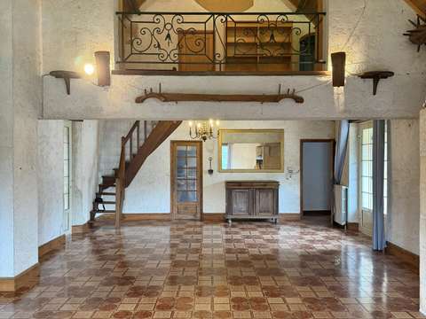 Vente maison 11 pièces Puy-l'Évêque 46