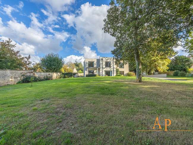 Maison 7 pièces 202 m² · à Ranville · 202 m² · 699 000 €