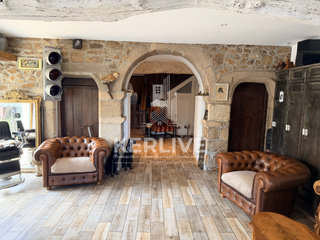 Vente maison 19 pièces