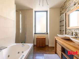 Vente maison 9 pièces