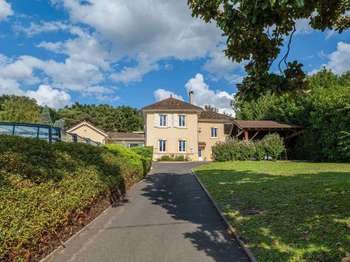 Vente maison 9 pièces Reyrieux 01
