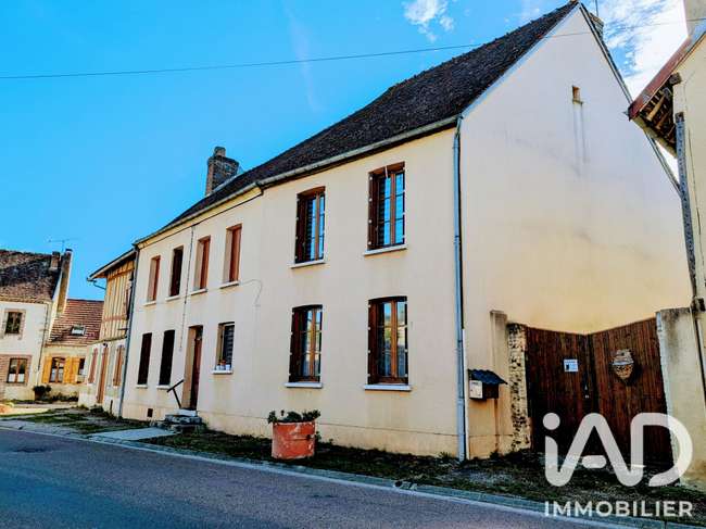 Maison 7 pièces 172 m² · à Rigny-le-Ferron · 172 m² · 210 000 €