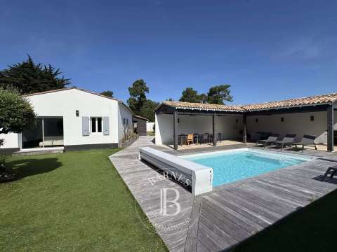 Vente maison 9 pièces Rivedoux-Plage 17