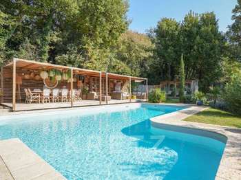 Maison 5 pièces 200 m² · à Robion · 200 m² · 969 000 €
