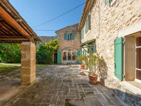 Vente maison 8 pièces Robion 84