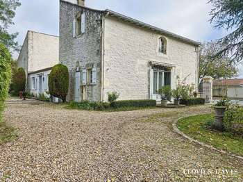 Vente maison 8 pièces Rochefort 17