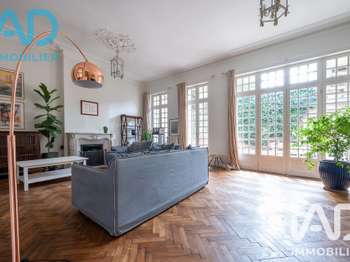Maison 9 pièces 280 m² · à Rochefort · 280 m² · 588 000 €