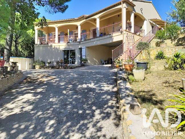 Maison 8 pièces 188 m² · à Rochegude · 188 m² · 415 000 €