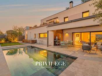 Maison 6 pièces 242 m² · à Rochetaillée-sur-Saône · 242 m² · 1 140 000 €