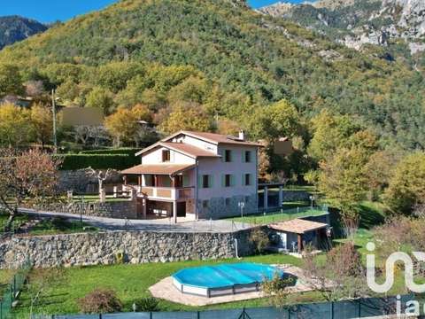 Vente maison 5 pièces Roquebillière 06