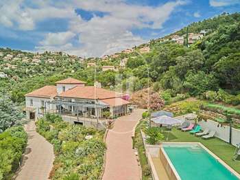 Vente maison 6 pièces Roquebrune-sur-Argens 83