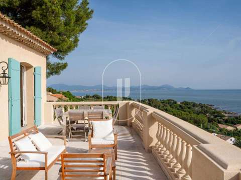 Vente maison 8 pièces Roquebrune-sur-Argens 83