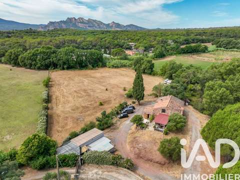 Vente maison 5 pièces Roquebrune-sur-Argens 83