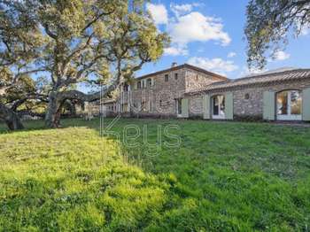Vente maison 10 pièces Roquebrune-sur-Argens 83